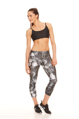 Womens Black Floral Performance Capri Leggings