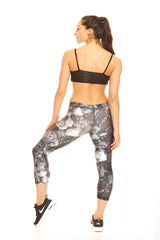 Womens Black Floral Performance Capri Leggings