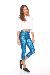 Womens Turquoise Butterflies Performance Capri Leggings